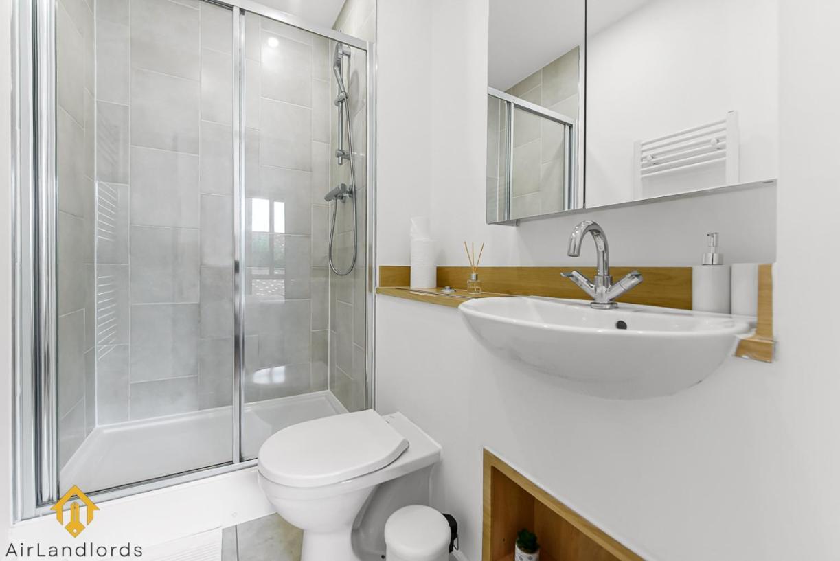 Exclusive 3 Bed 3Bath Penthouse Near Canary Wharf Лондон Экстерьер фото