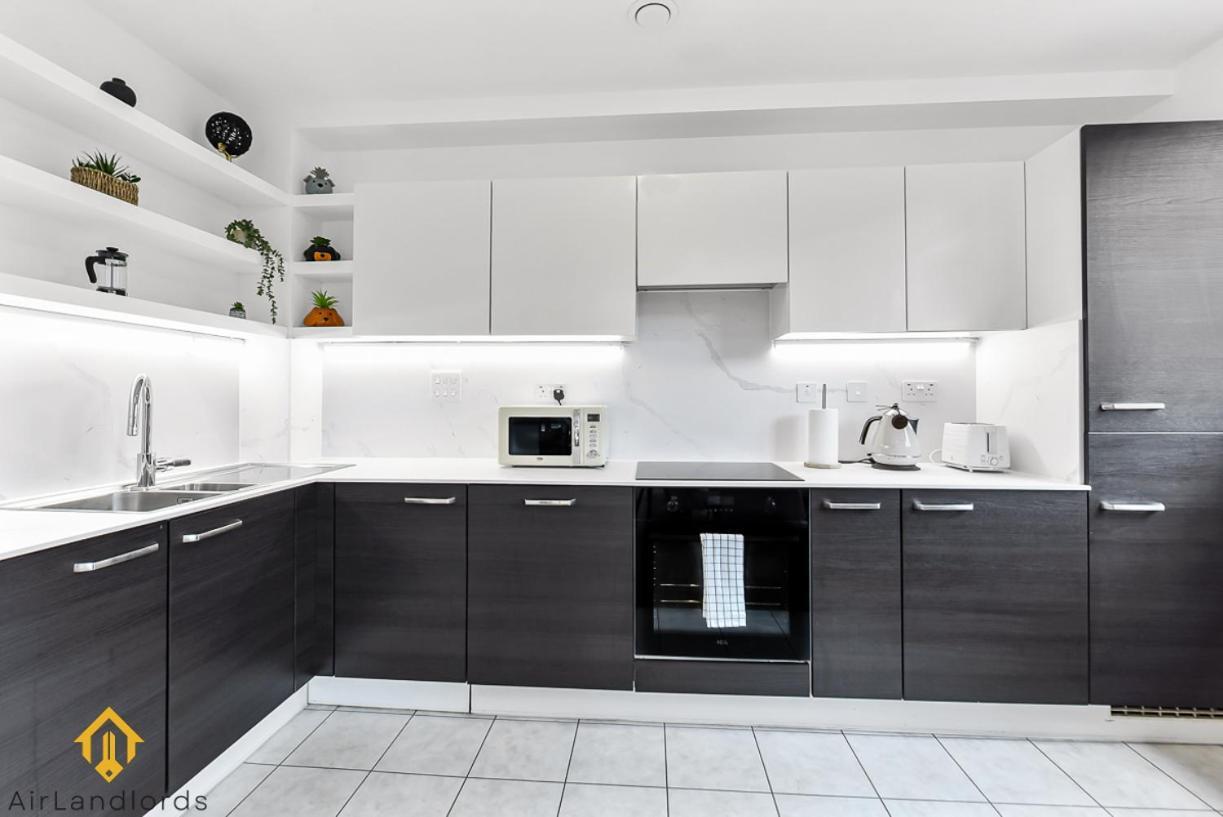 Exclusive 3 Bed 3Bath Penthouse Near Canary Wharf Лондон Экстерьер фото